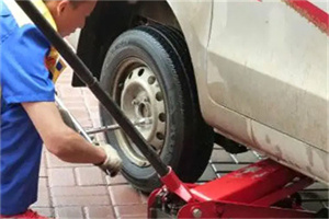 吐鲁番附近拖车24小时服务热线电话