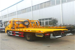 吐鲁番附近拖车救援搭电